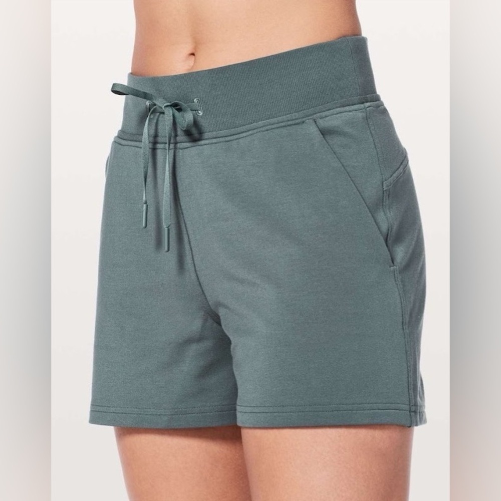 Lululemon Every Moment Short 3.5”